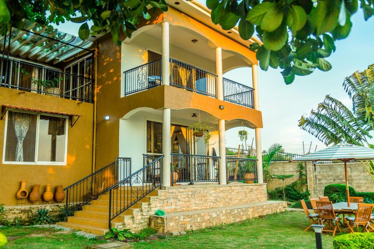 Bed and Breakfast Ewange - A Casa Mia Кампала Экстерьер фото